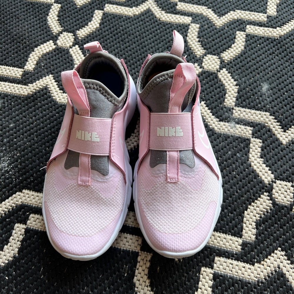Nike Flex Runner 2 little kid size 2Y